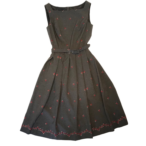 ABS Allen Schwartz Dresses & Skirts - ABS Allen Schwartz Dress A Line Embroidered Roses